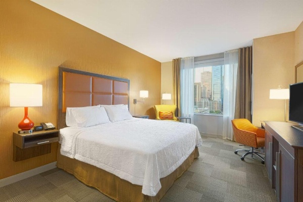Hampton Inn Houston Downtown image 8